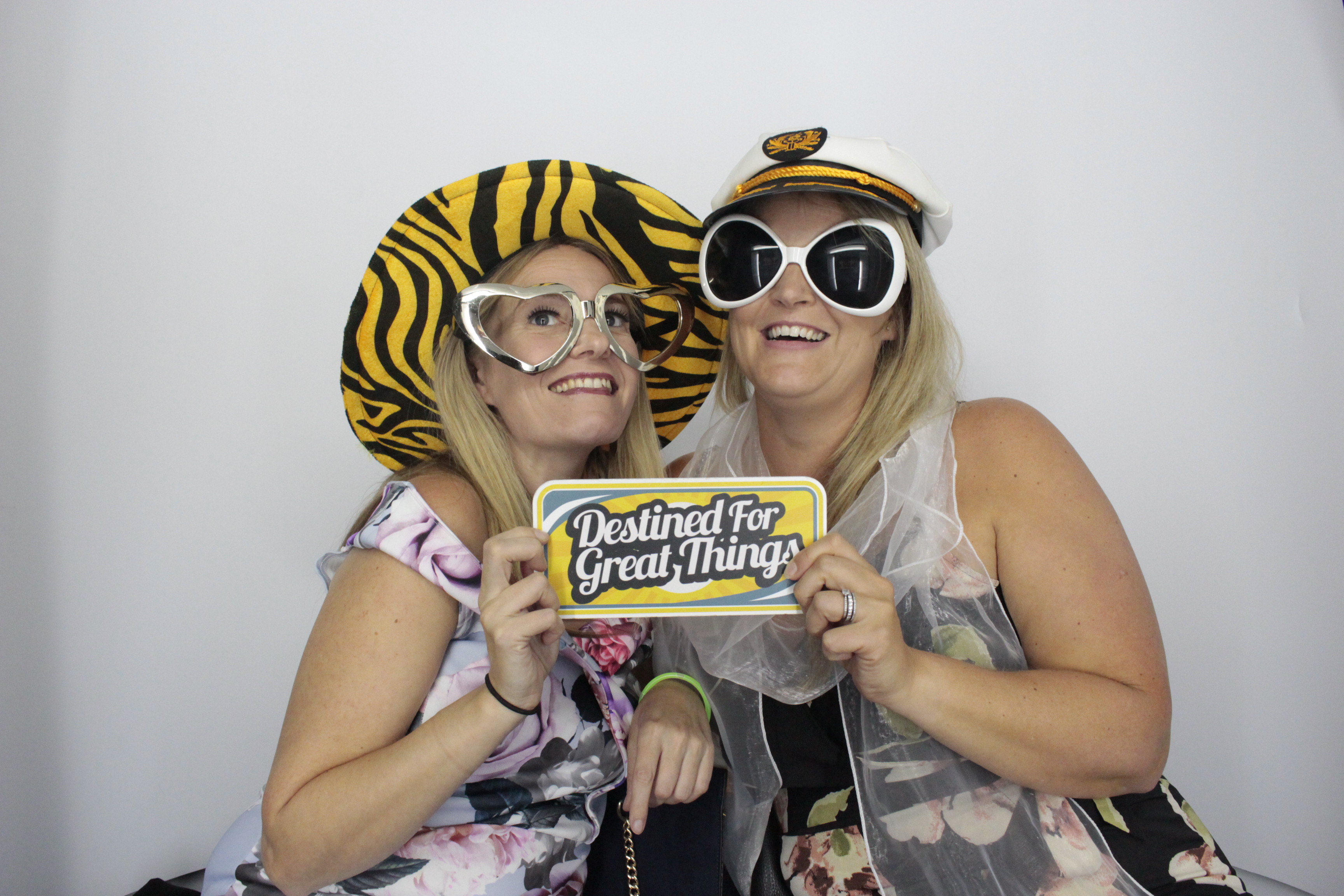 Ollie & Amy's Wedding | View more photos from the event at gallery.myphotoboothexperience.co.uk/u/MyPhotoBoothExperienceLtd/Ollie-Amys-Wedding